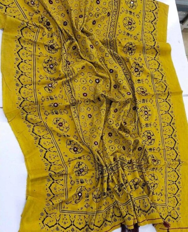Elegant Block Print Lawn Dupatta – Timeless Craftsmanship