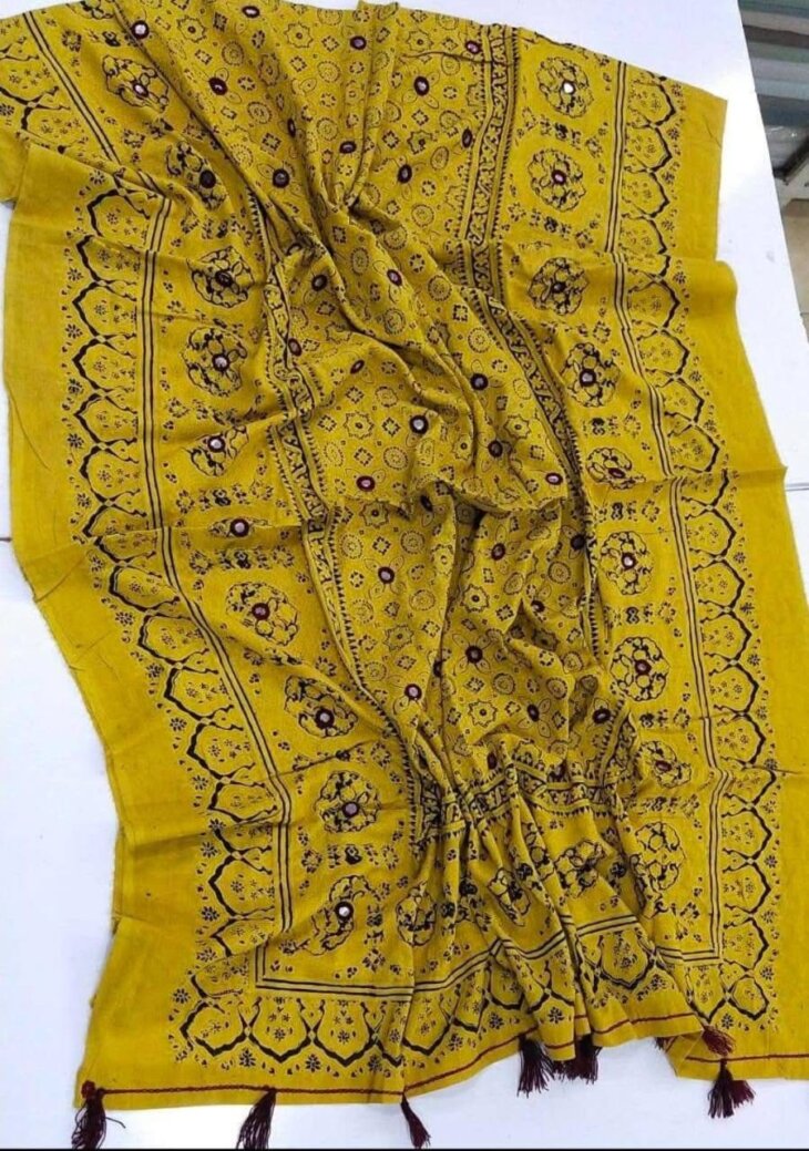 Elegant Block Print Lawn Dupatta – Timeless Craftsmanship
